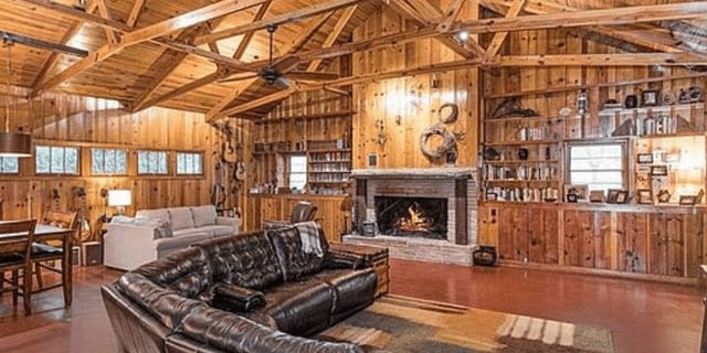 Things to Consider Before Choosing Your Texas Barndominium Flooring