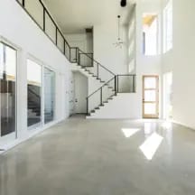 Cream polished concrete floor, Dallas