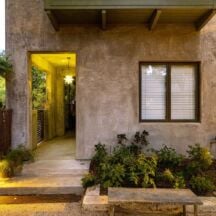 Polished residential concrete steel-troweled walls