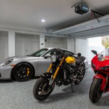 Epoxy flake garage floor